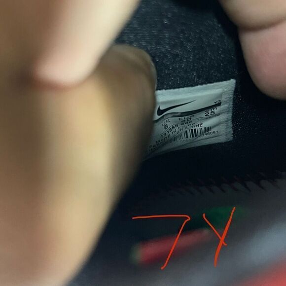 Nike LeBron 8 V/2 Christmas 7Y 431888-600 Red Basketball Kids Sneakers - Picture 4 of 8